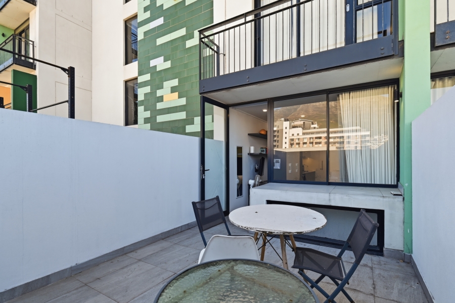 1 Bedroom Property for Sale in Woodstock Western Cape